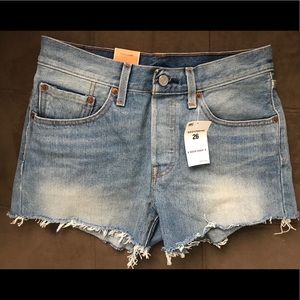 Levi’s Jean Shorts! NWT